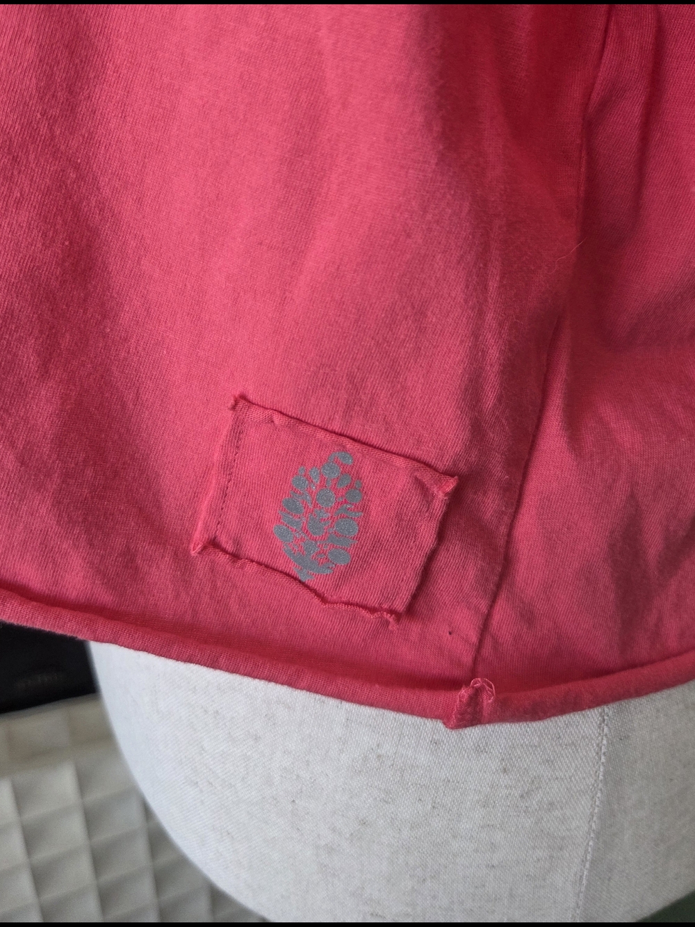 Free People FP Movement Inspire Buti Logo Cropped Tee, Hibiscus Coral Pink Large - Picture 3 of 6